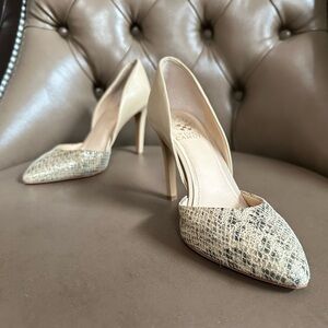 Vince Camuto VP-Dessy Champagne Snake Print Heel
